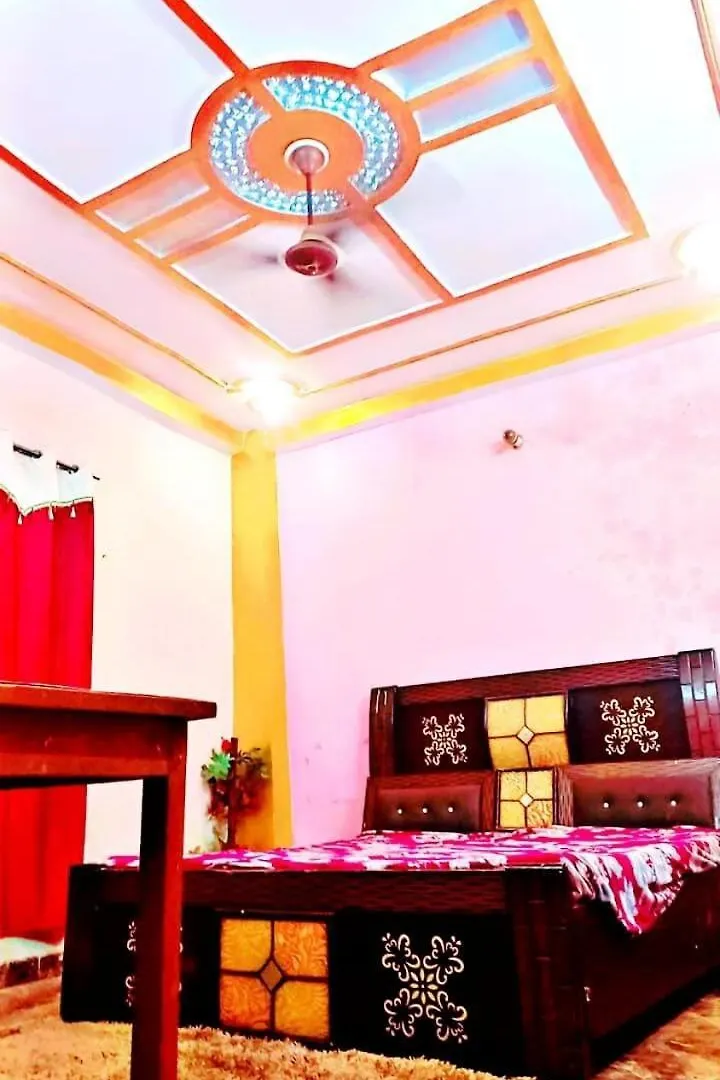 Raunak Villa Váránasí